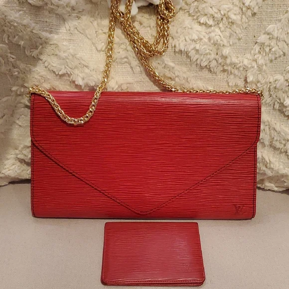 Louis Vuitton Red Epi Leather Clutch & Card Case Set - Picture 5 of 15